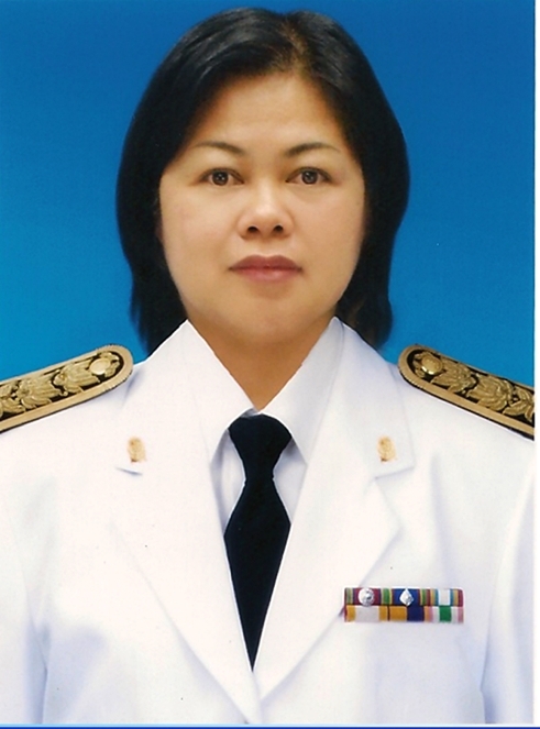 รูปครูนฤมล