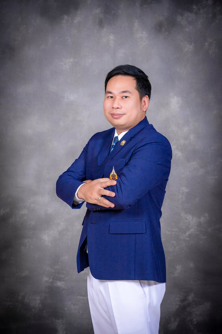 นายนพรัตน์ มหานิยม