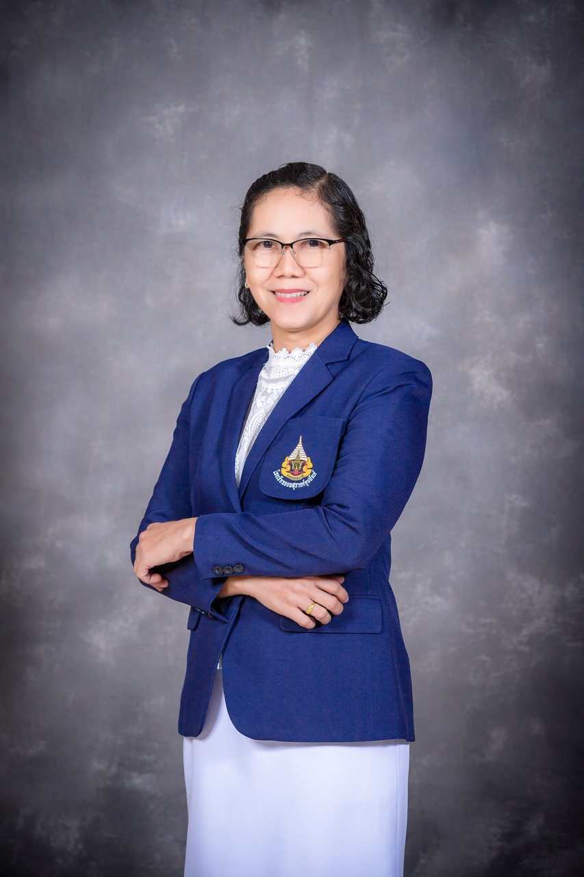 นางเรณู ขวัญแก้ว