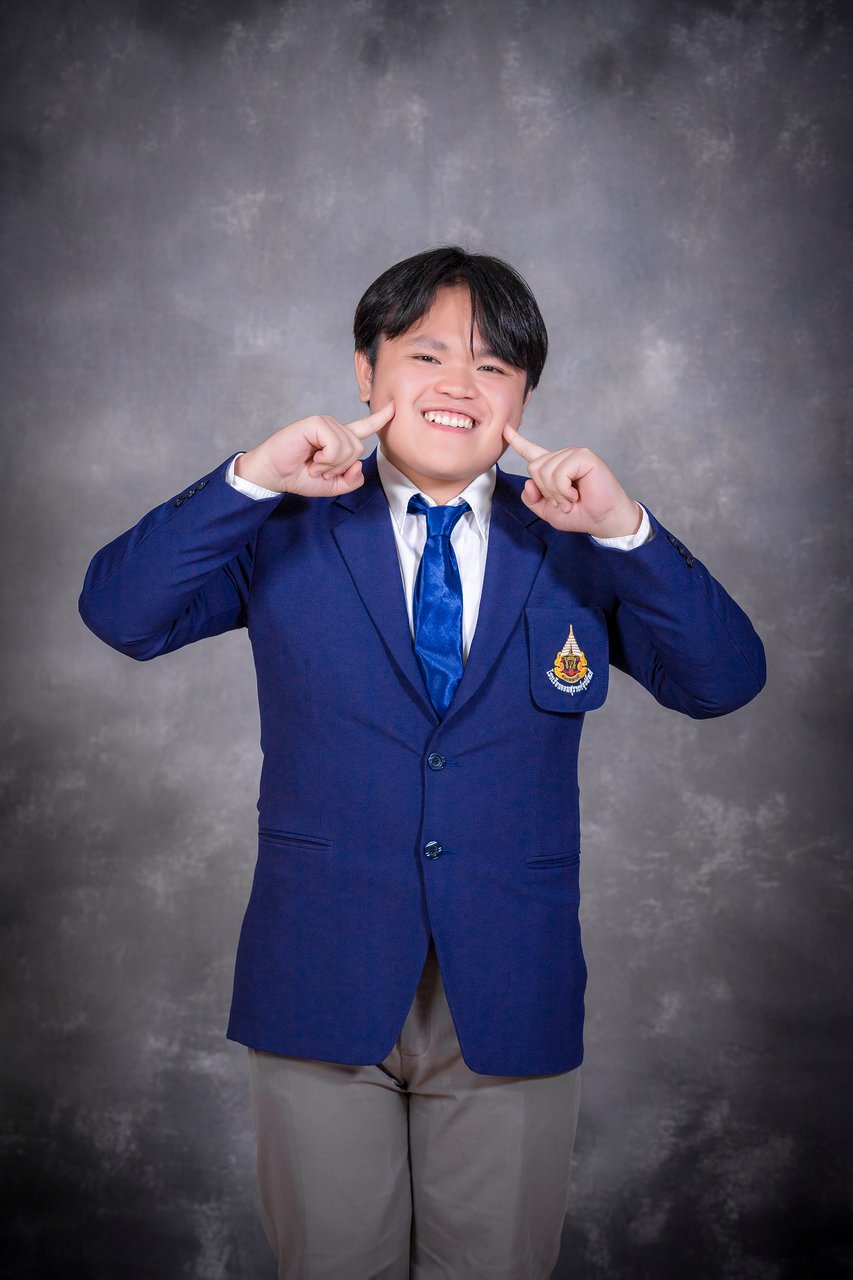 นายพันธกานต์ สิงห์ตา