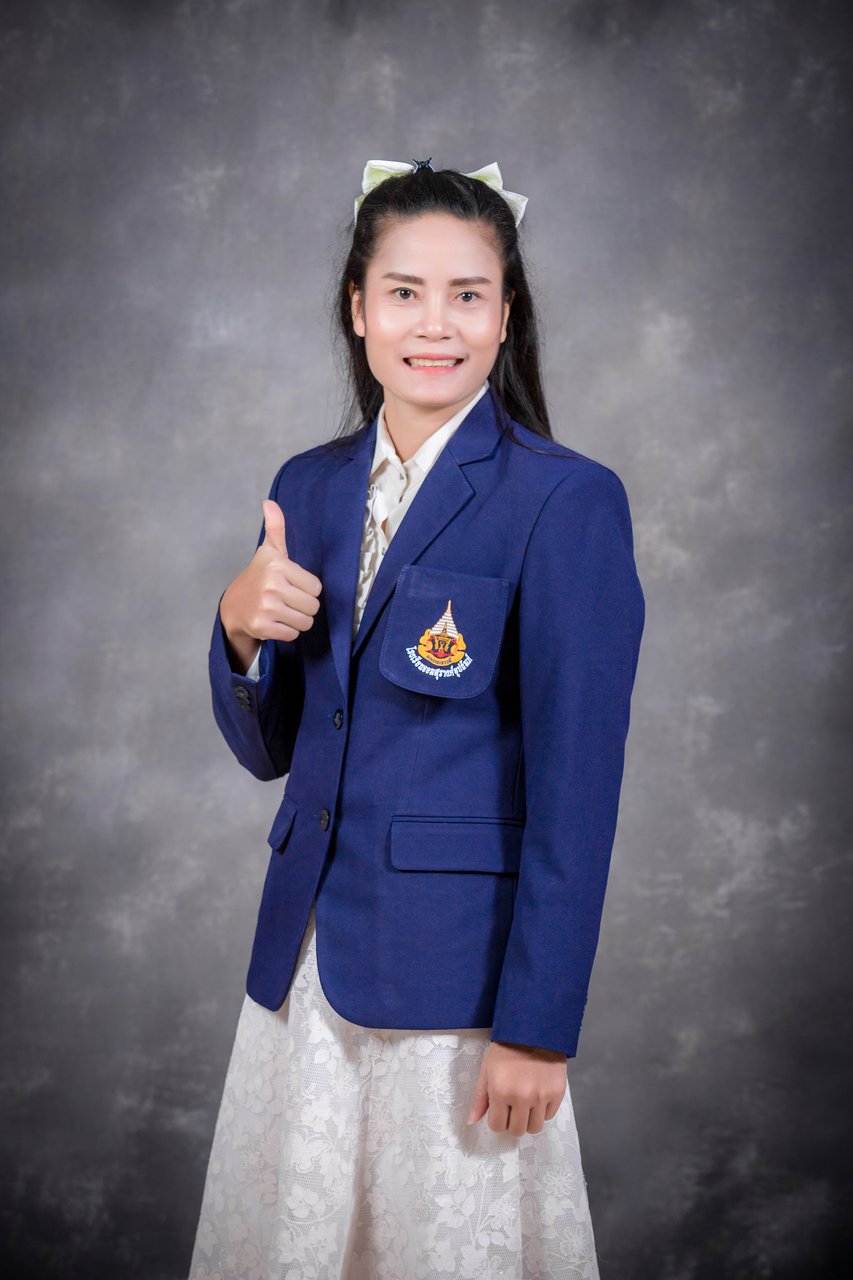 นางจิรัชญา สารีโท