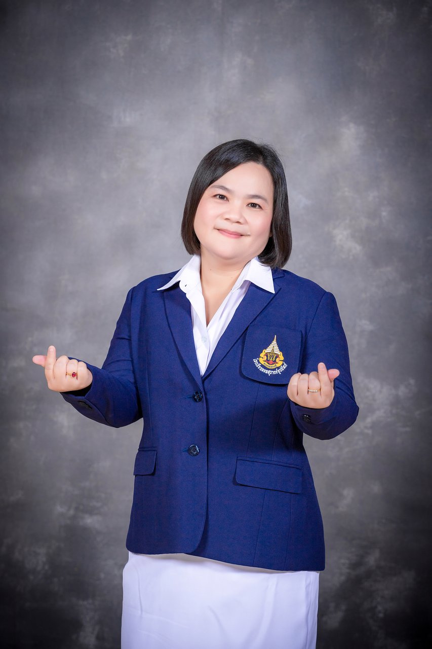 นางสาวชุลีวรรณ ต้นสมบูรณ์