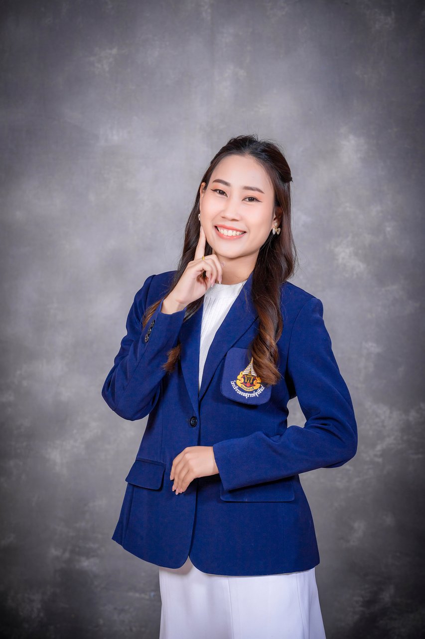 นางสาวไกรวี ธัญนายก